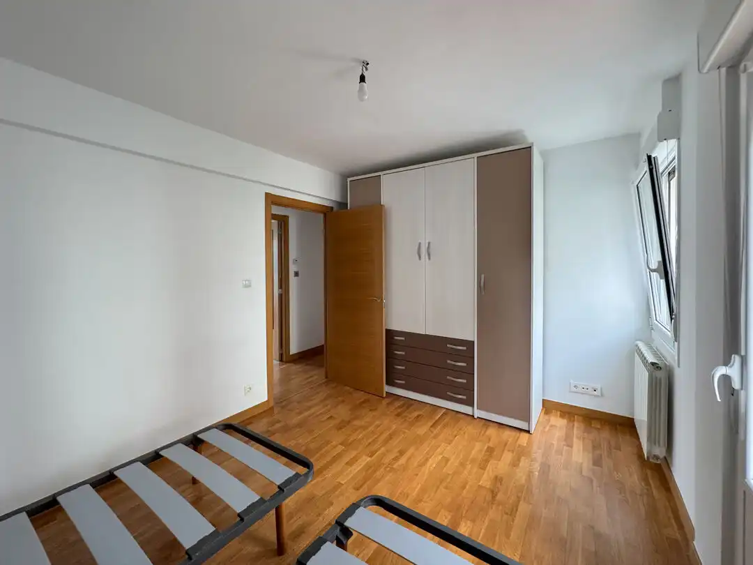 Bedroom of Flat for sale in Legazpi  with Heating and Balcony