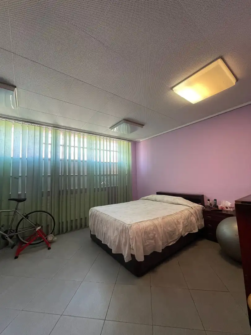 Habitación de Local en venta en Valle de Trápaga-Trapagaran con Aire acondicionado, Terraza y Amueblado
