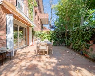 Single-family semi-detached to rent in Carrer de Domènec Oristrell, 27, Colomer