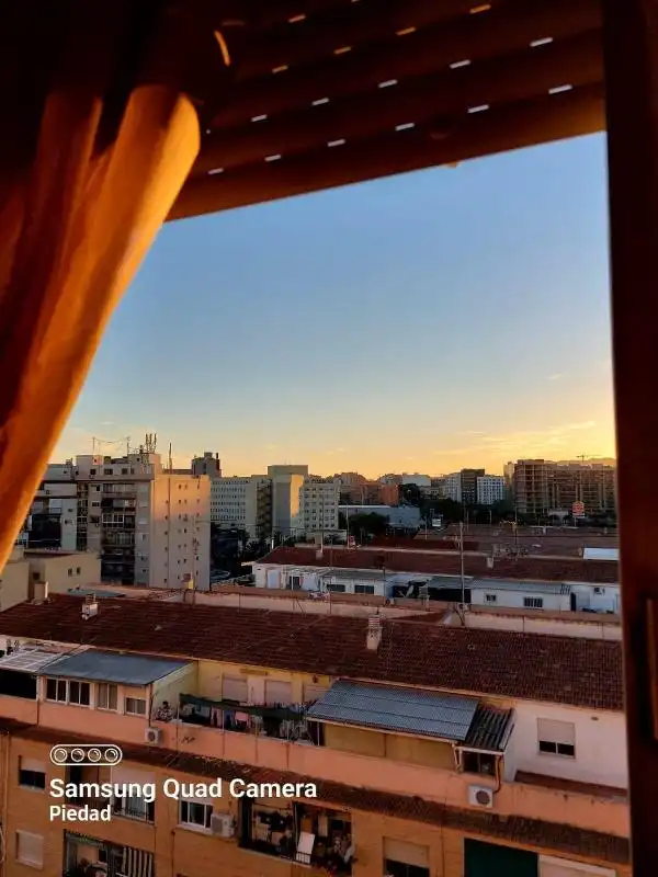 Vista exterior de Pis en venda en Alicante / Alacant amb Aire condicionat, Calefacció i Moblat