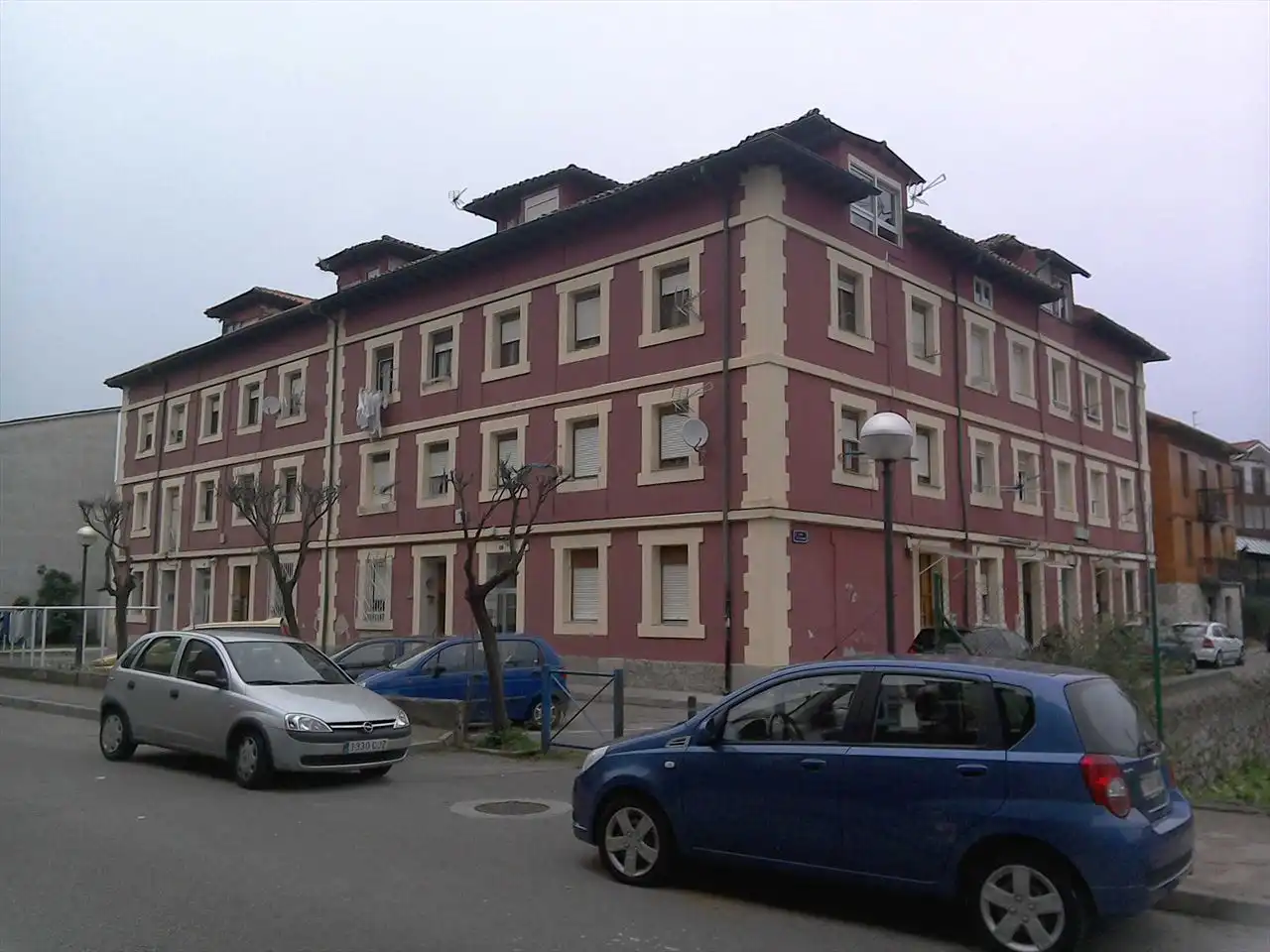 Flat for sale in Calle la Casona 14