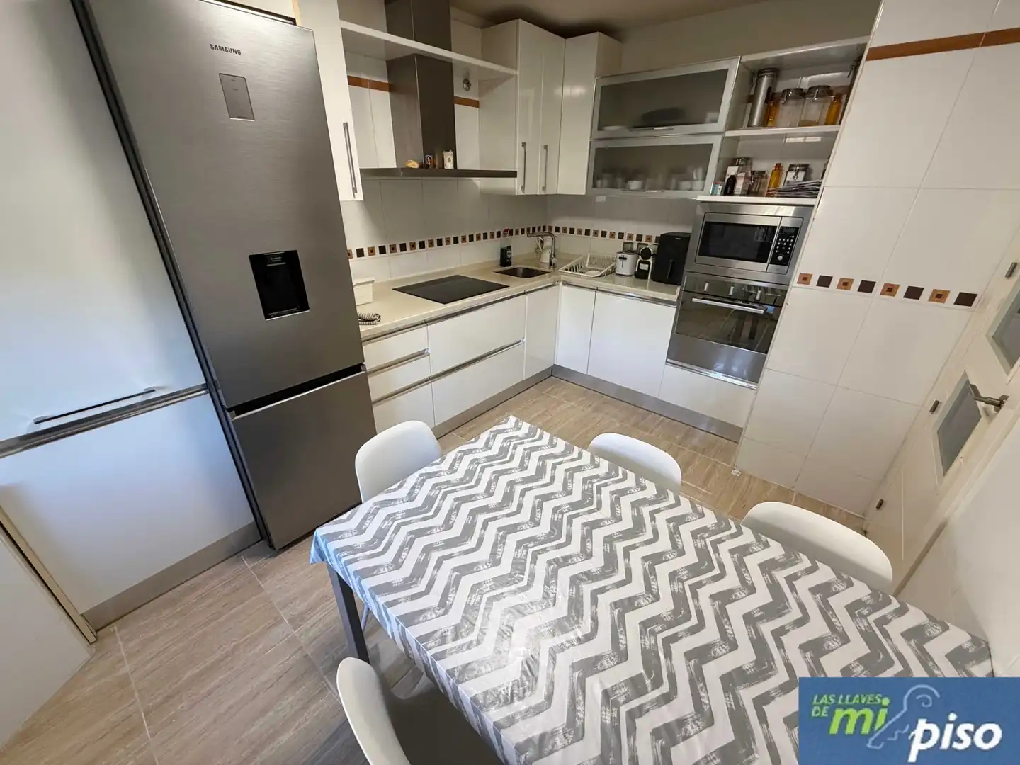Cocina de Casa adosada en venta en Arroyo de la Encomienda con Calefacción, Jardín privado y Parquet