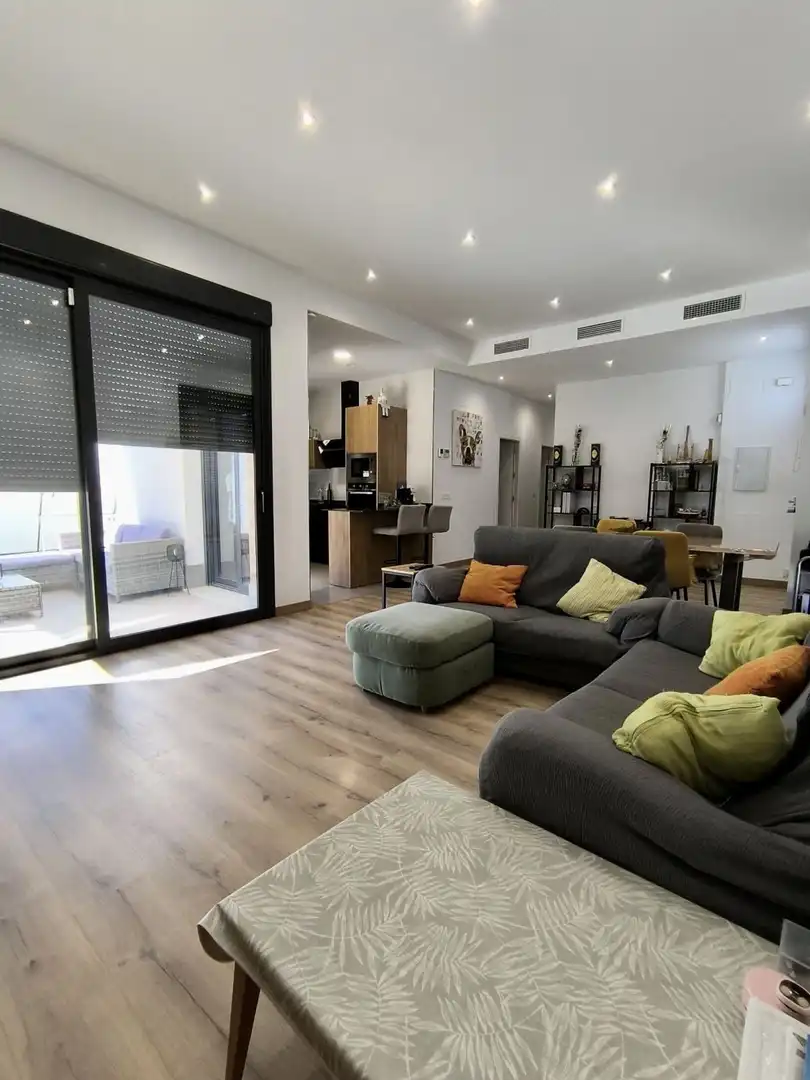 Sala de estar de Casa o chalet en venta en Umbrete con Aire acondicionado, Parquet y Trastero