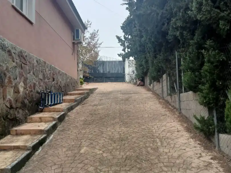 Xalet amb jardí en venda a Calle España 33, imagen 3