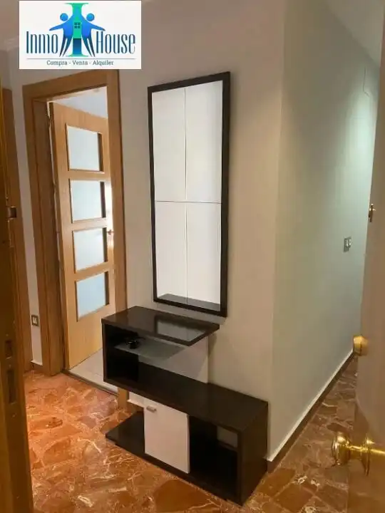 Wohnung zur Miete in Albacete mit Klimaanlage, Heizung und Terrasse
