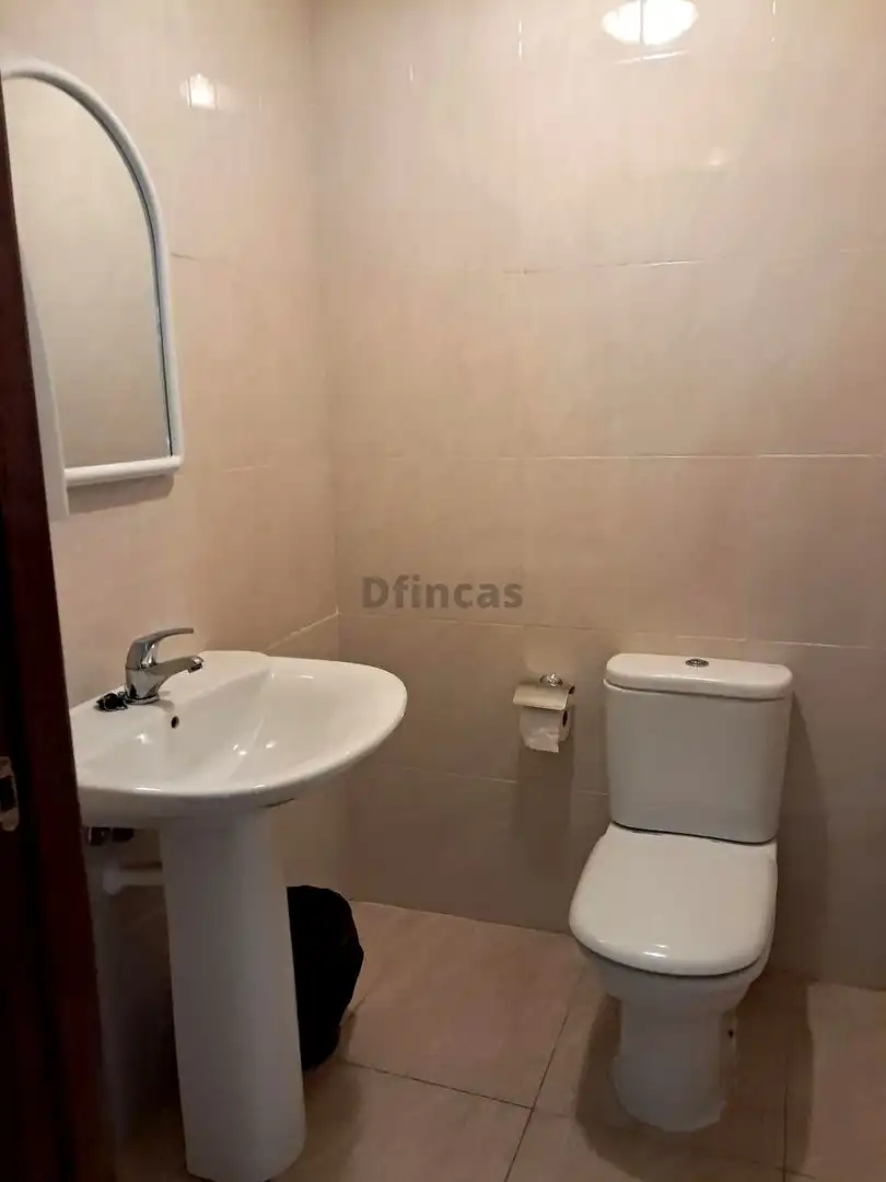 Bany de Oficina en venda en Teruel