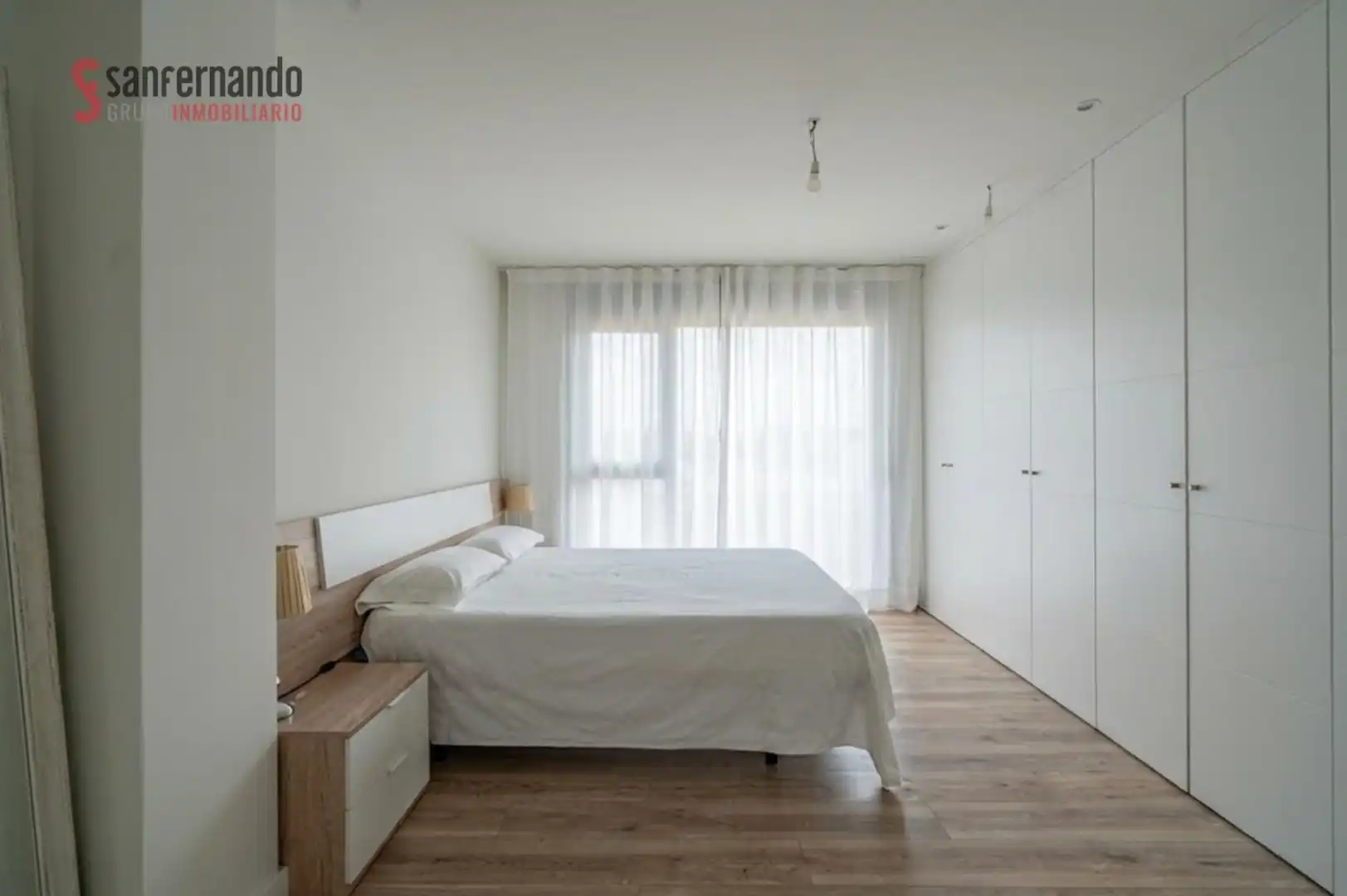 Habitación de Casa adosada en venta en Santa Cruz de Bezana con Calefacción, Jardín privado y Terraza