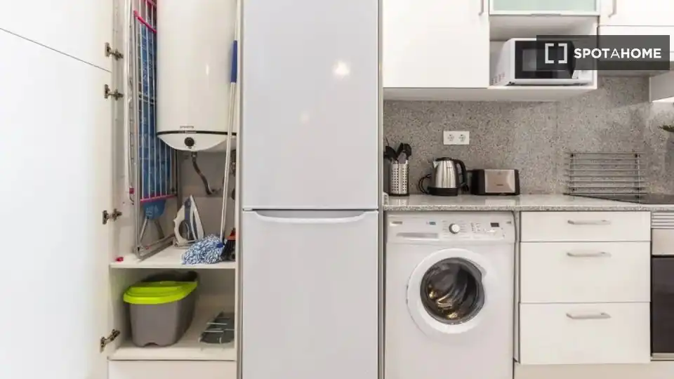 Cocina de Piso de alquiler en Barcelona con Aire acondicionado, Calefacción y Amueblado