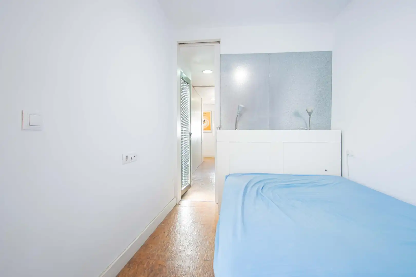 Bedroom of Flat for sale in Sevilla  with Air Conditioner, Terrace and Furnished