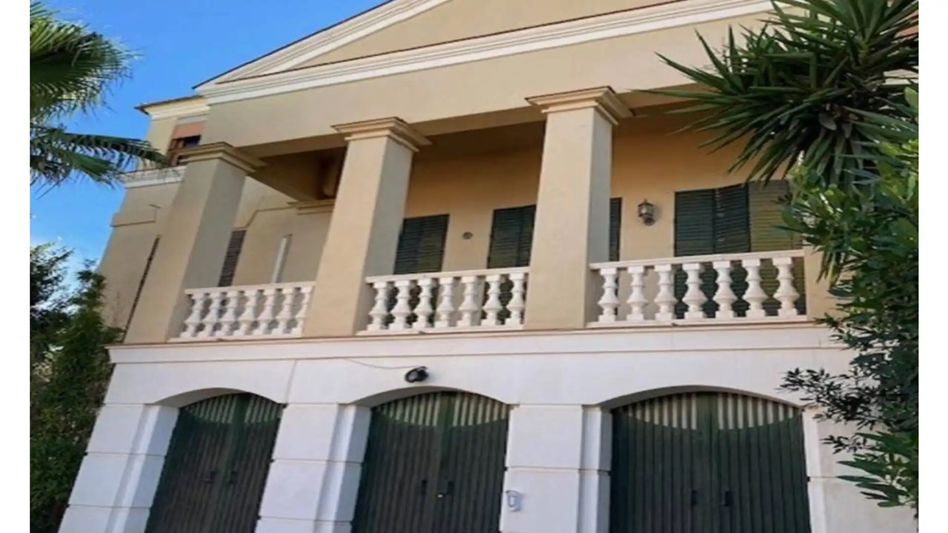 Vista exterior de Casa o xalet en venda en  Murcia Capital amb Jardí privat, Terrassa i Piscina