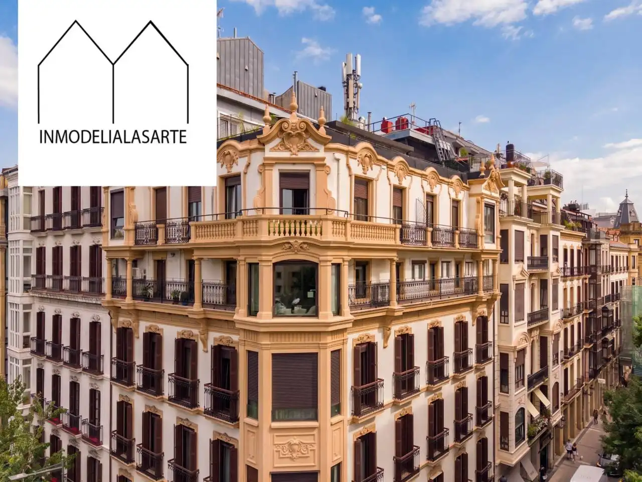 Flat with terrace for sale in Calle Garibai 1