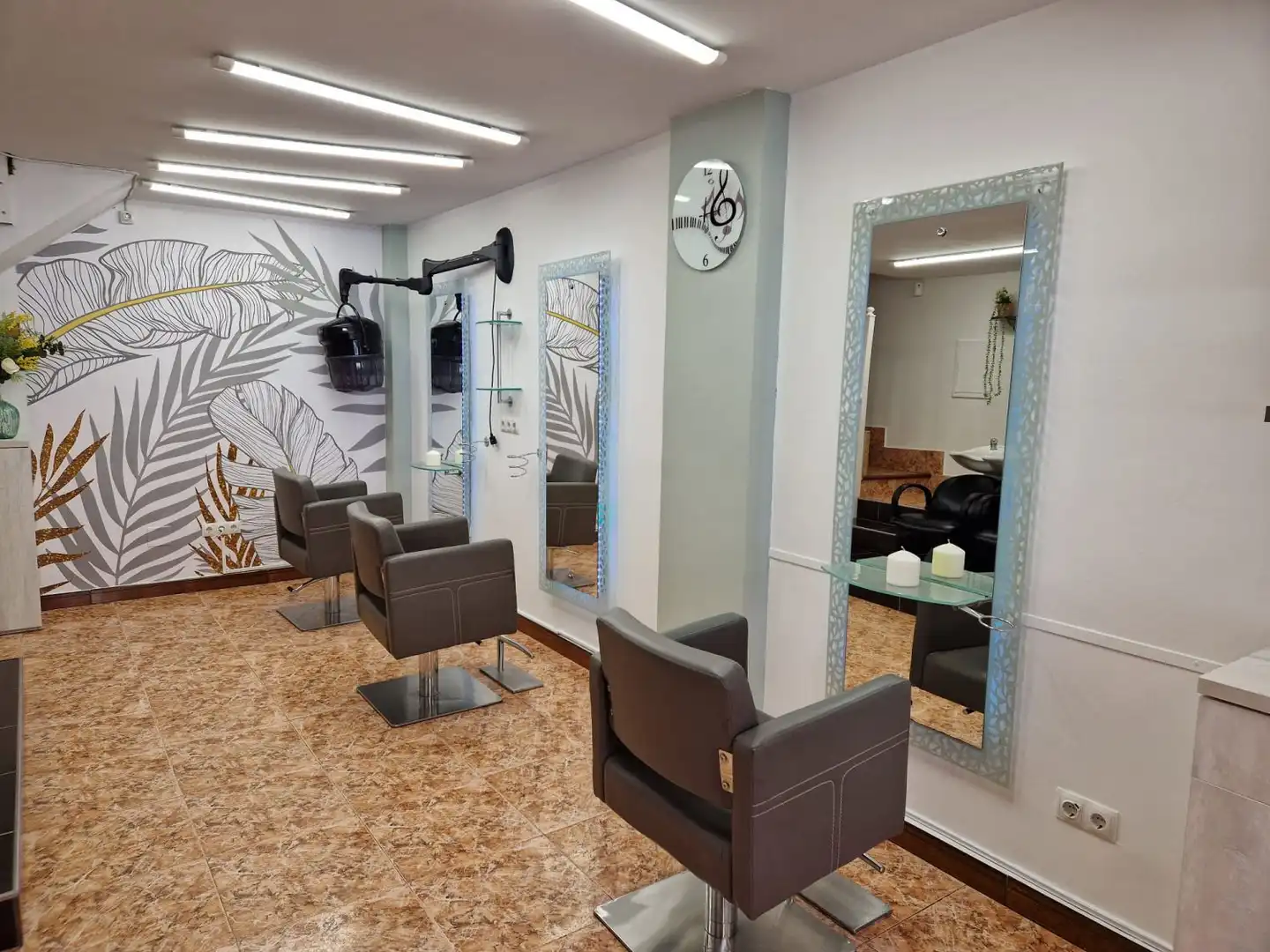 Commercial properties for rent in Bonifacio del Castillo, Inmobiliaria - Barreda