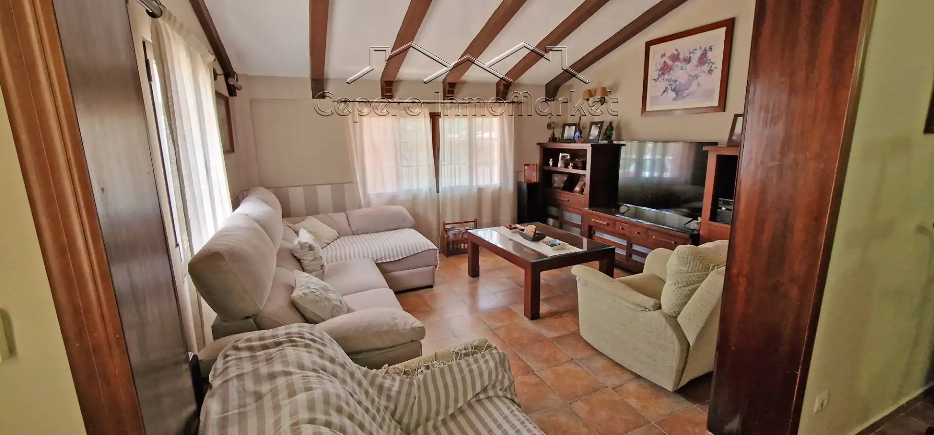 Sala d'estar de Casa o xalet en venda en El Puerto de Santa María amb Aire condicionat, Jardí privat i Piscina