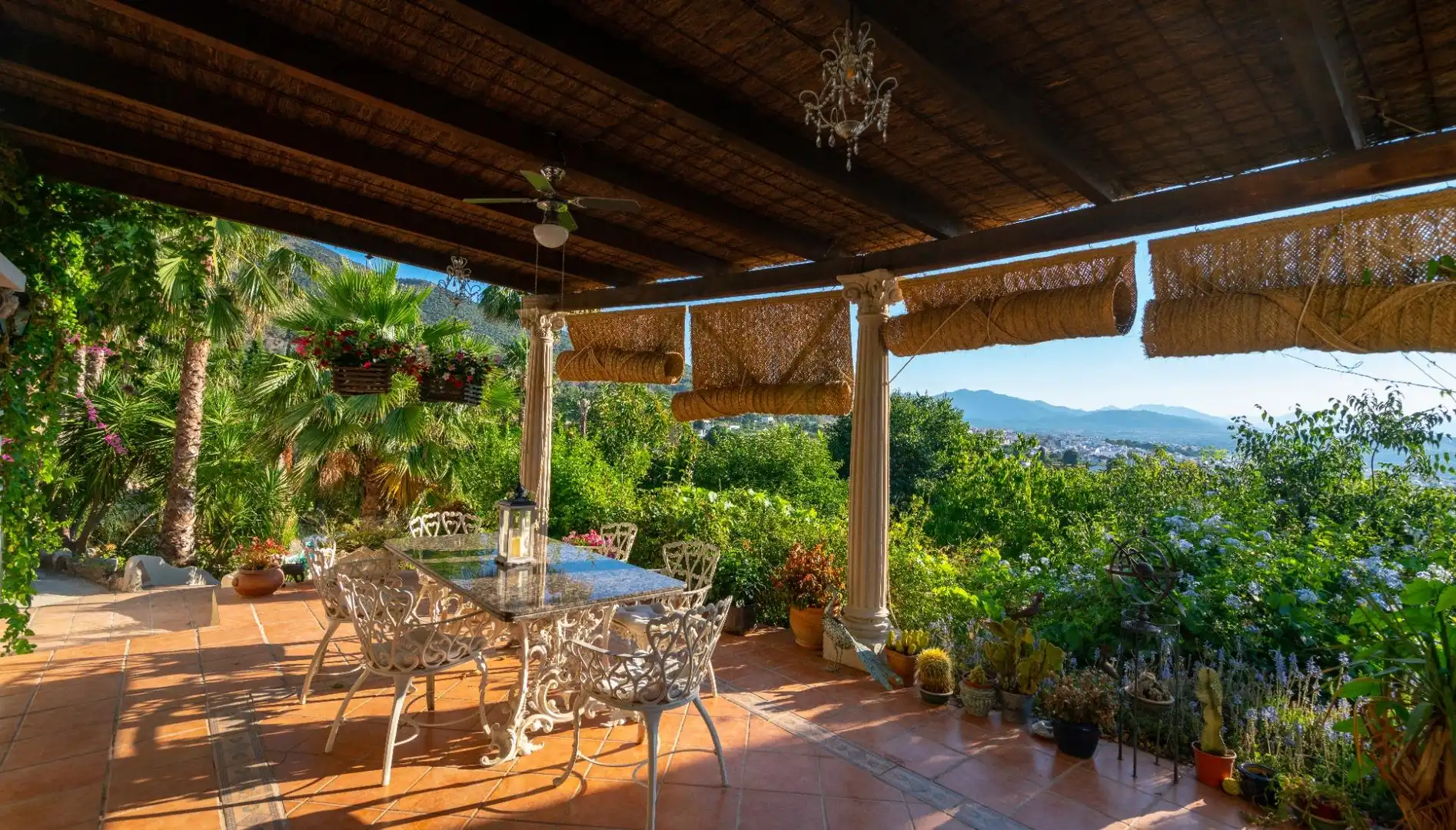 Terraza de Casa o chalet en venta en Alhaurín El Grande con Jardín privado y Piscina comunitaria