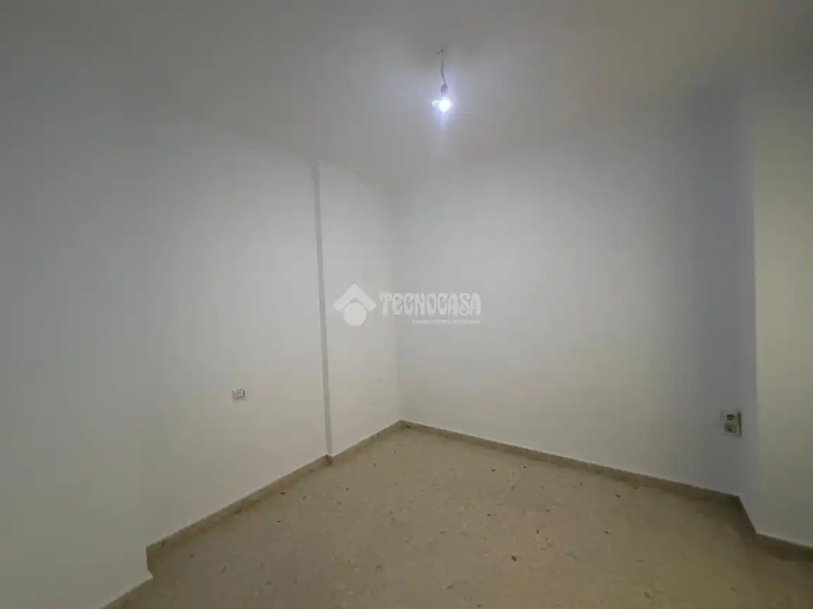 Schlafzimmer von Wohnung zum Verkauf in Torreblascopedro mit Klimaanlage