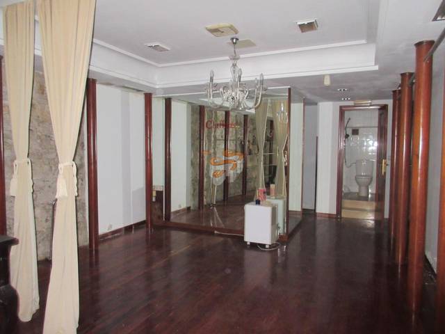 Local comercial en Alquiler en Centro