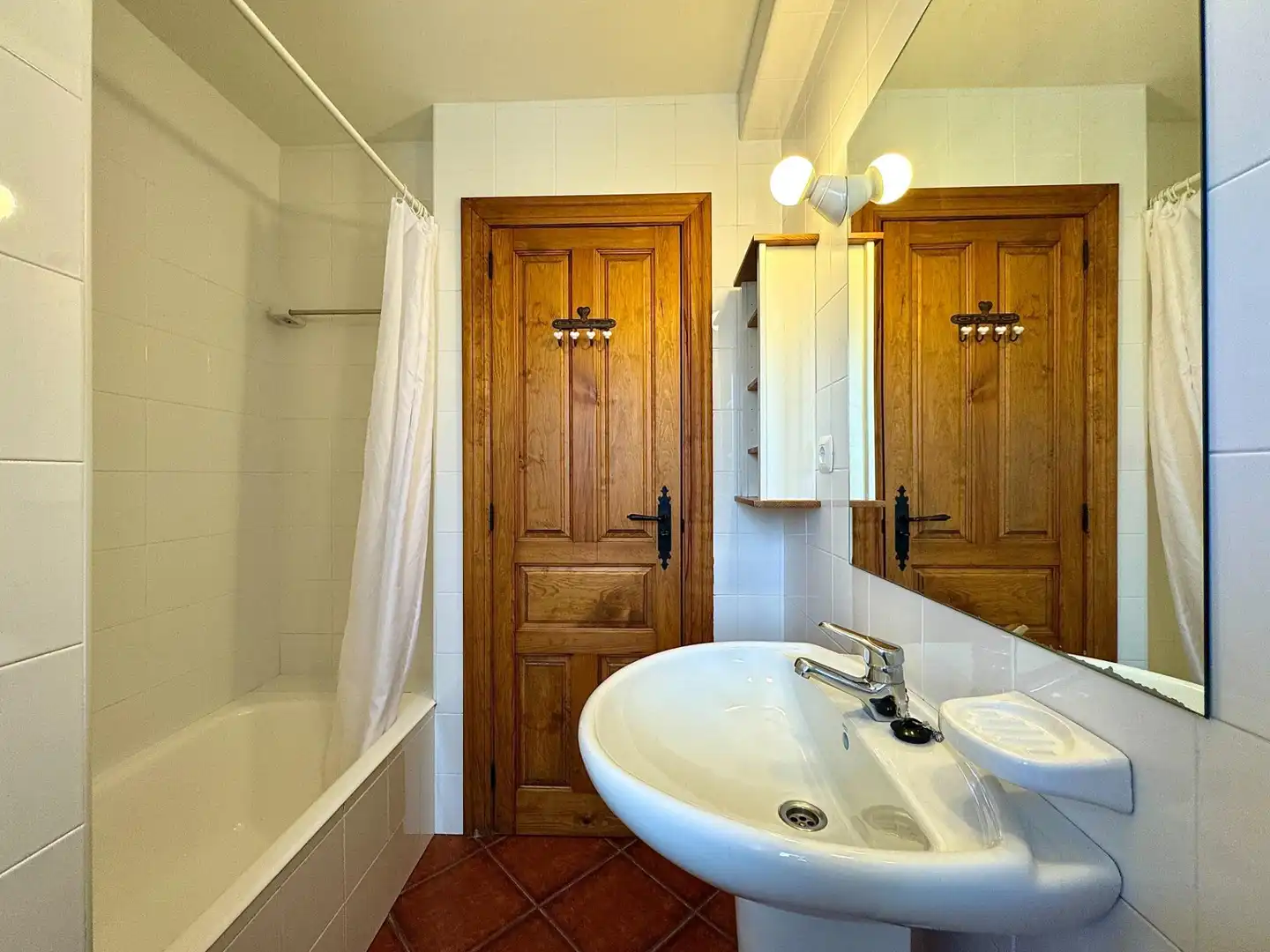 Baño de Casa o chalet en venta en Comillas (Cantabria) con Alarma