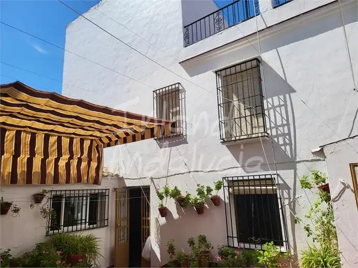 Vista exterior de Casa adosada en venta en Monturque con Trastero