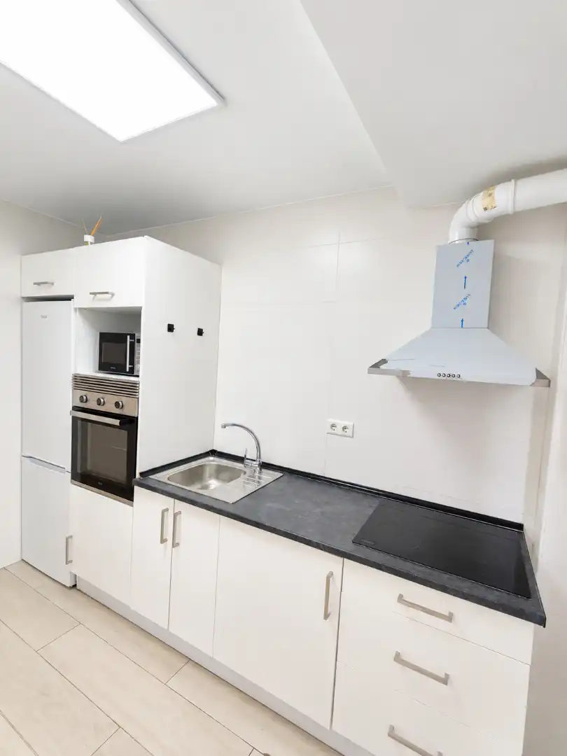 Flat with terrace for sale in Carrer Doctor Gea Mariño, imagen 7