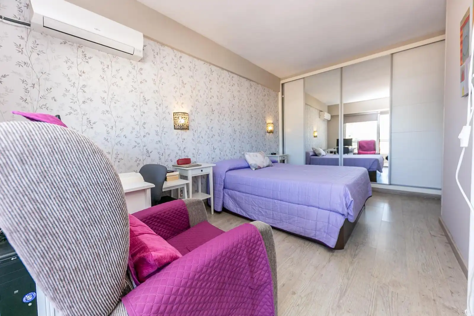 Schlafzimmer von Dachboden zur Miete in Fuengirola mit Klimaanlage, Heizung und Terrasse