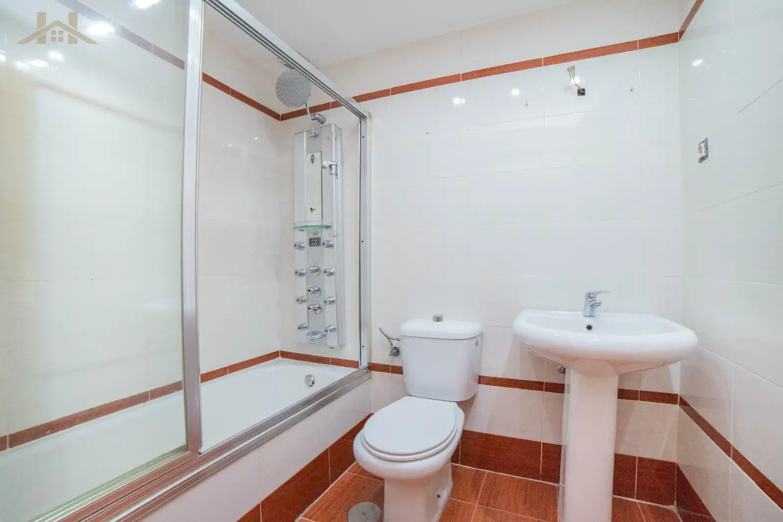 Baño de Piso en venta en Rivas-Vaciamadrid con Aire acondicionado, Calefacción y Terraza