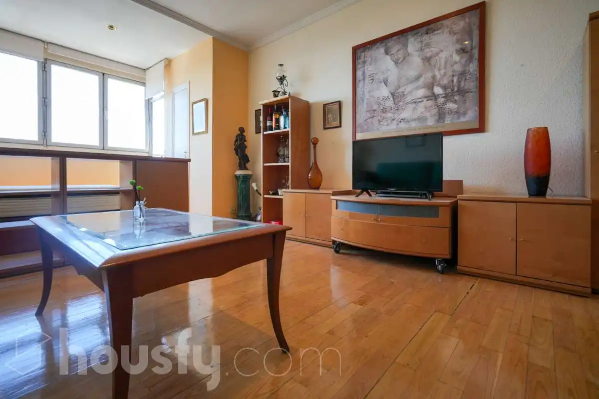Wohnzimmer von Wohnung zum Verkauf in Madrid mit Klimaanlage, Heizung und Terrasse