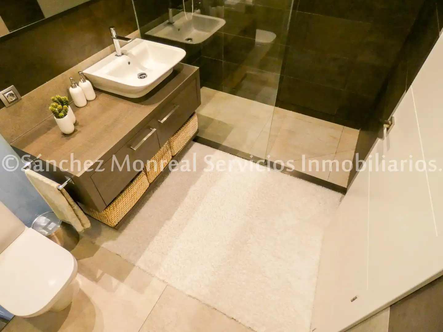 Baño de Casa o chalet en venta en Alcázar de San Juan con Aire acondicionado, Calefacción y Jardín privado