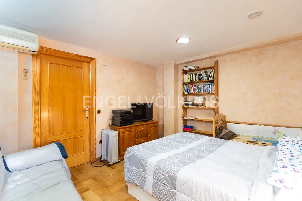 Houses for sale in Alcublas  with Air Conditioner, Heating and Terrace