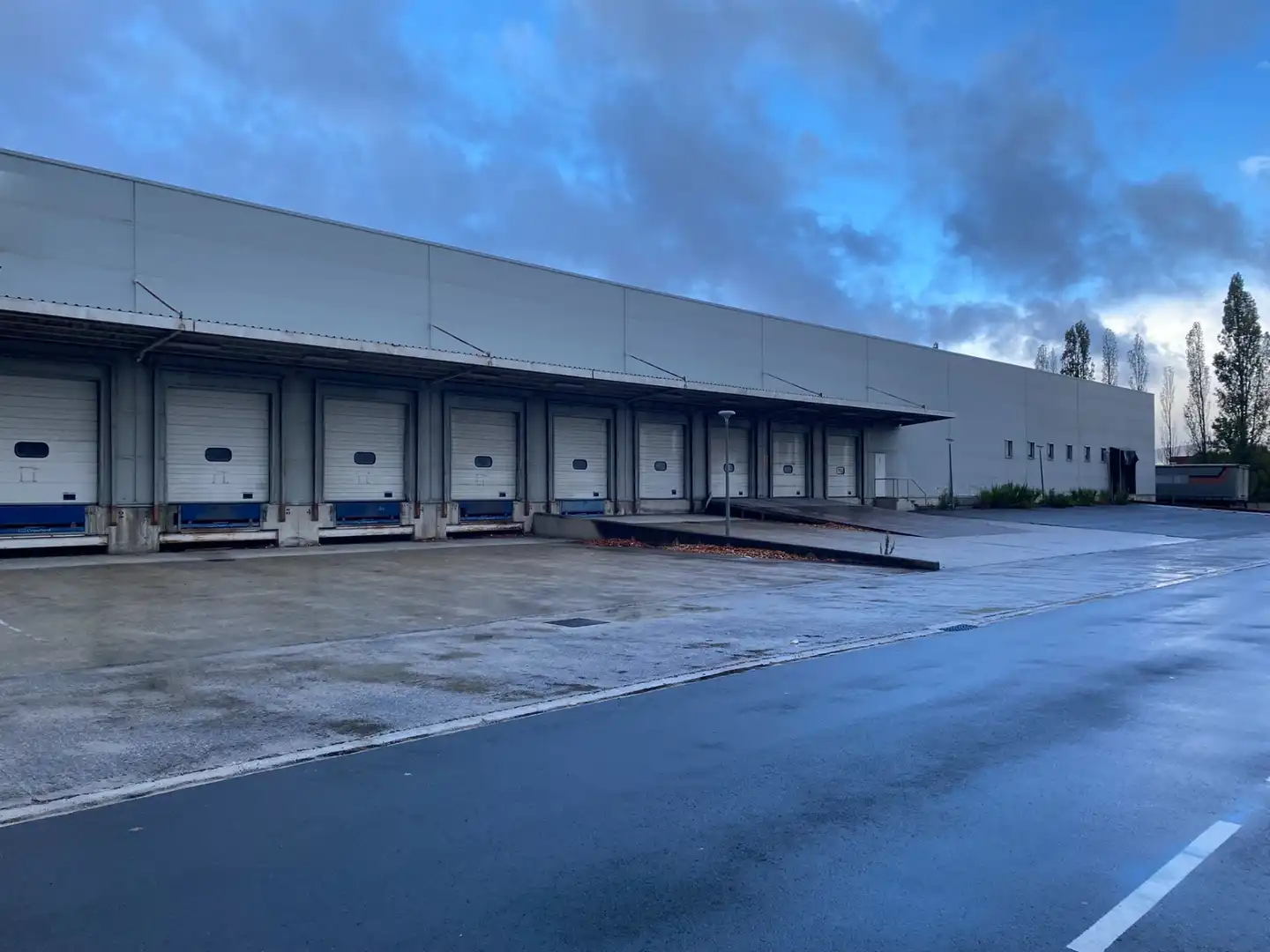 Industrial building with lift for sale in Oilamendi Kalea, imagen 3