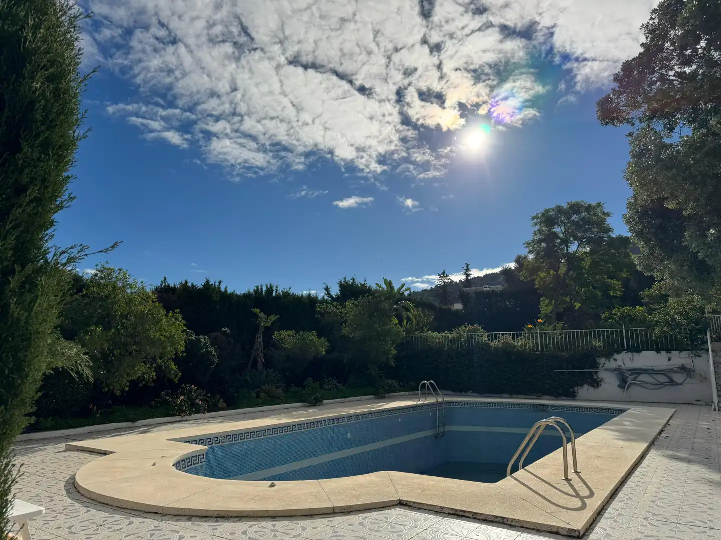 Piscina de Casa o xalet en venda en Alhaurín de la Torre amb Aire condicionat, Calefacció i Jardí privat