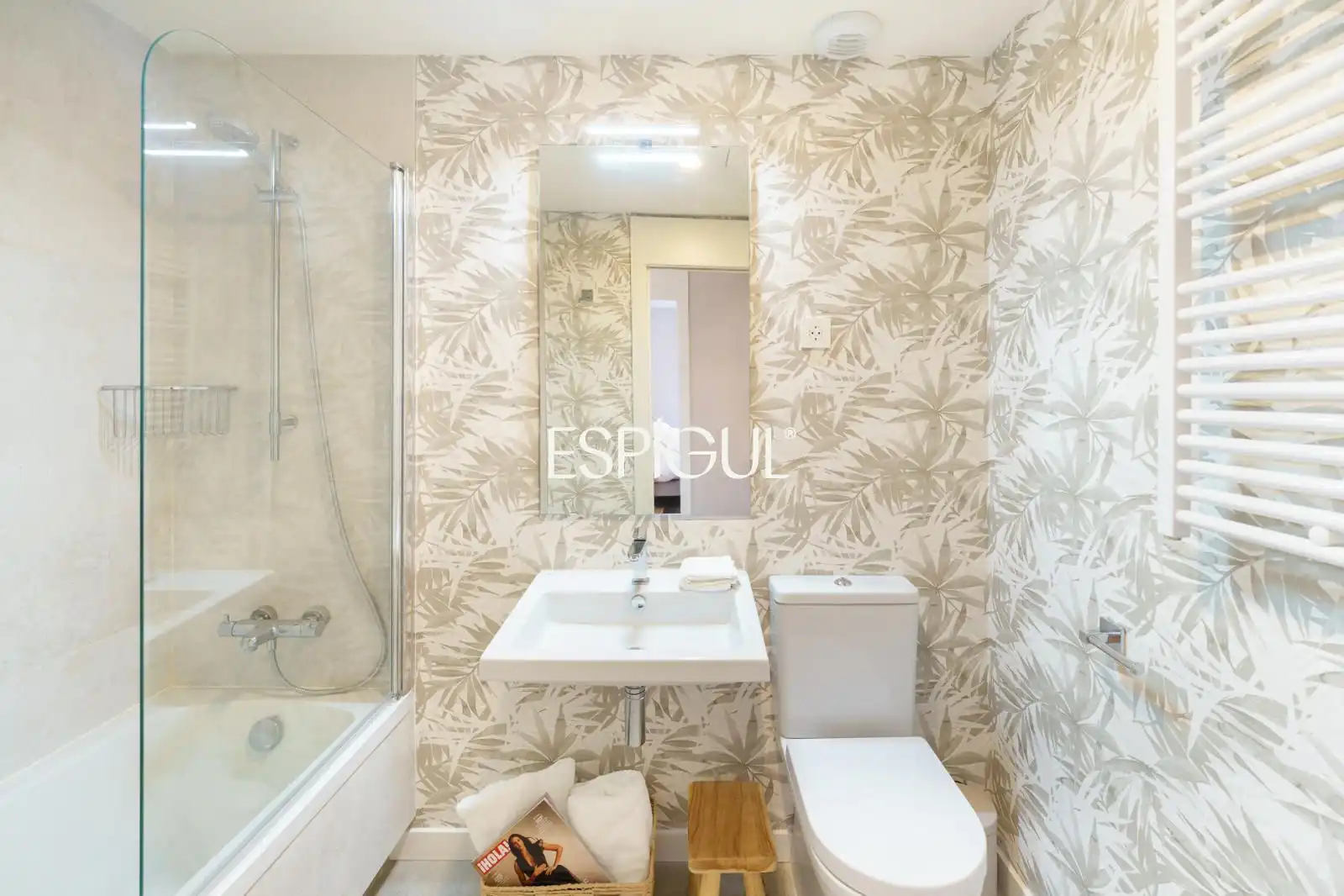 Bathroom of Attic for sale in Montgat  with Air Conditioner, Heating and Parquet flooring