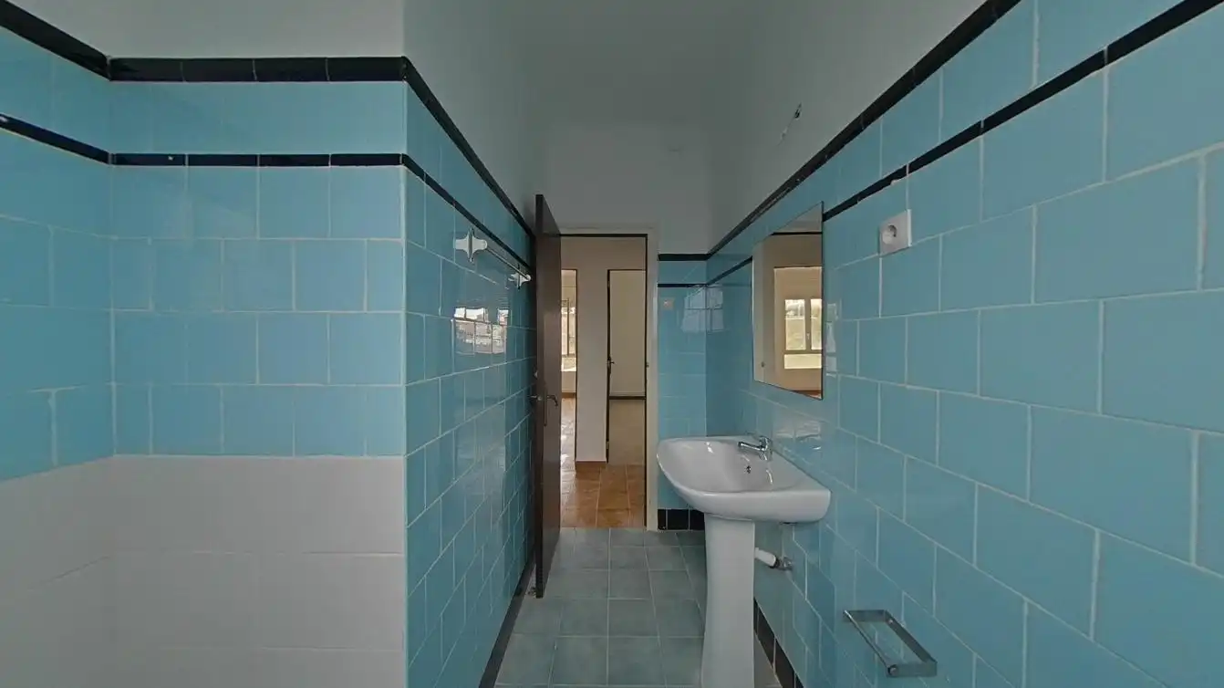 Bathroom of Flat for sale in Manresa  with Heating