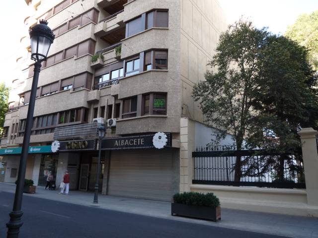 Local comercial en Alquiler en Plaza Gabriel Lodares, 4 en Centro