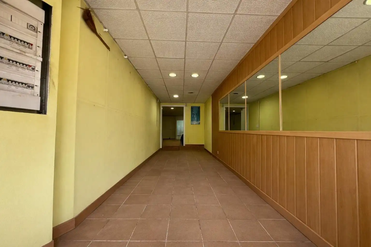 Business premises for sale in Avenida de Pau Casals