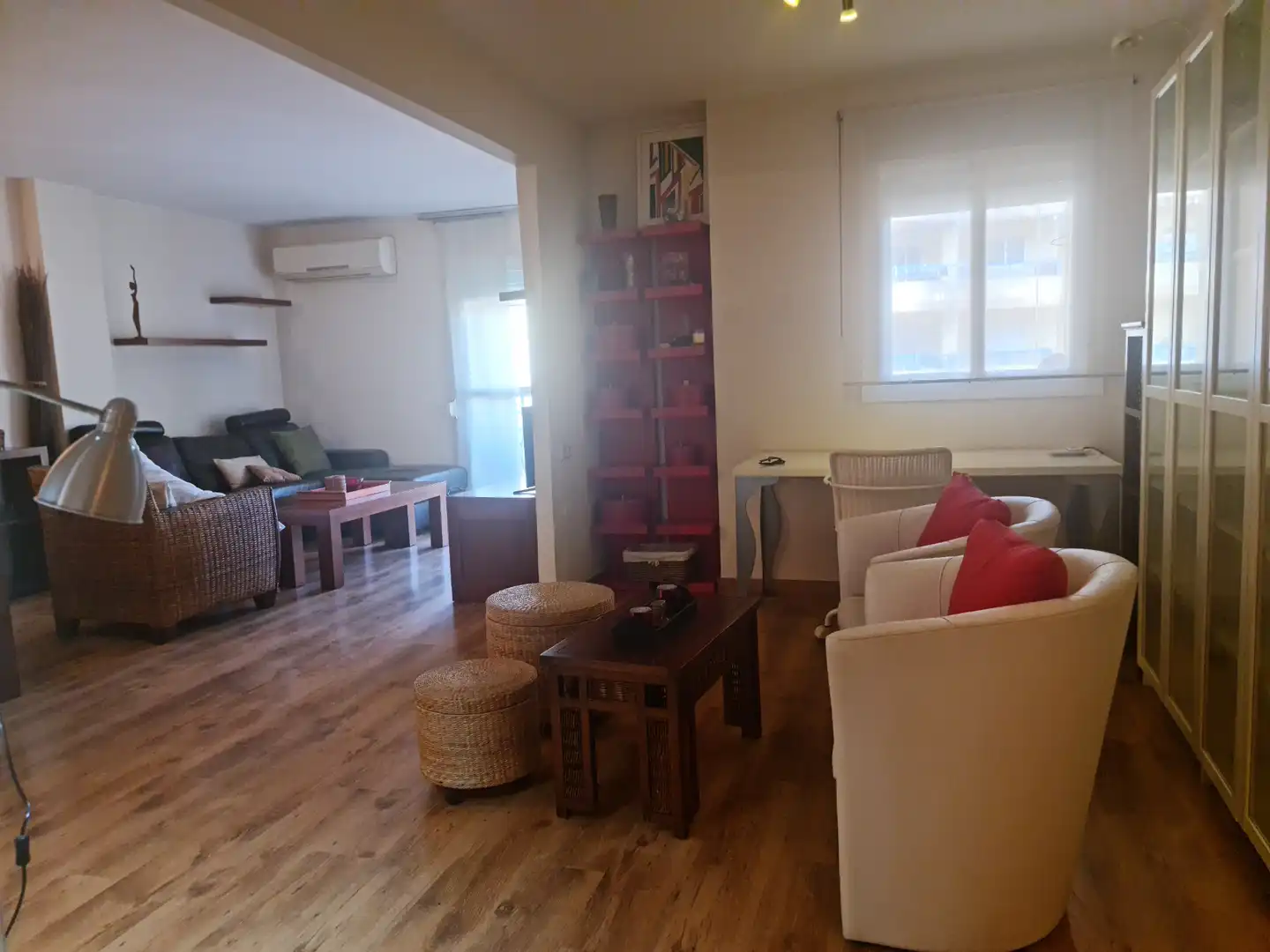 Sala d'estar de Pis de lloguer en Torremolinos amb Aire condicionat, Calefacció i Terrassa