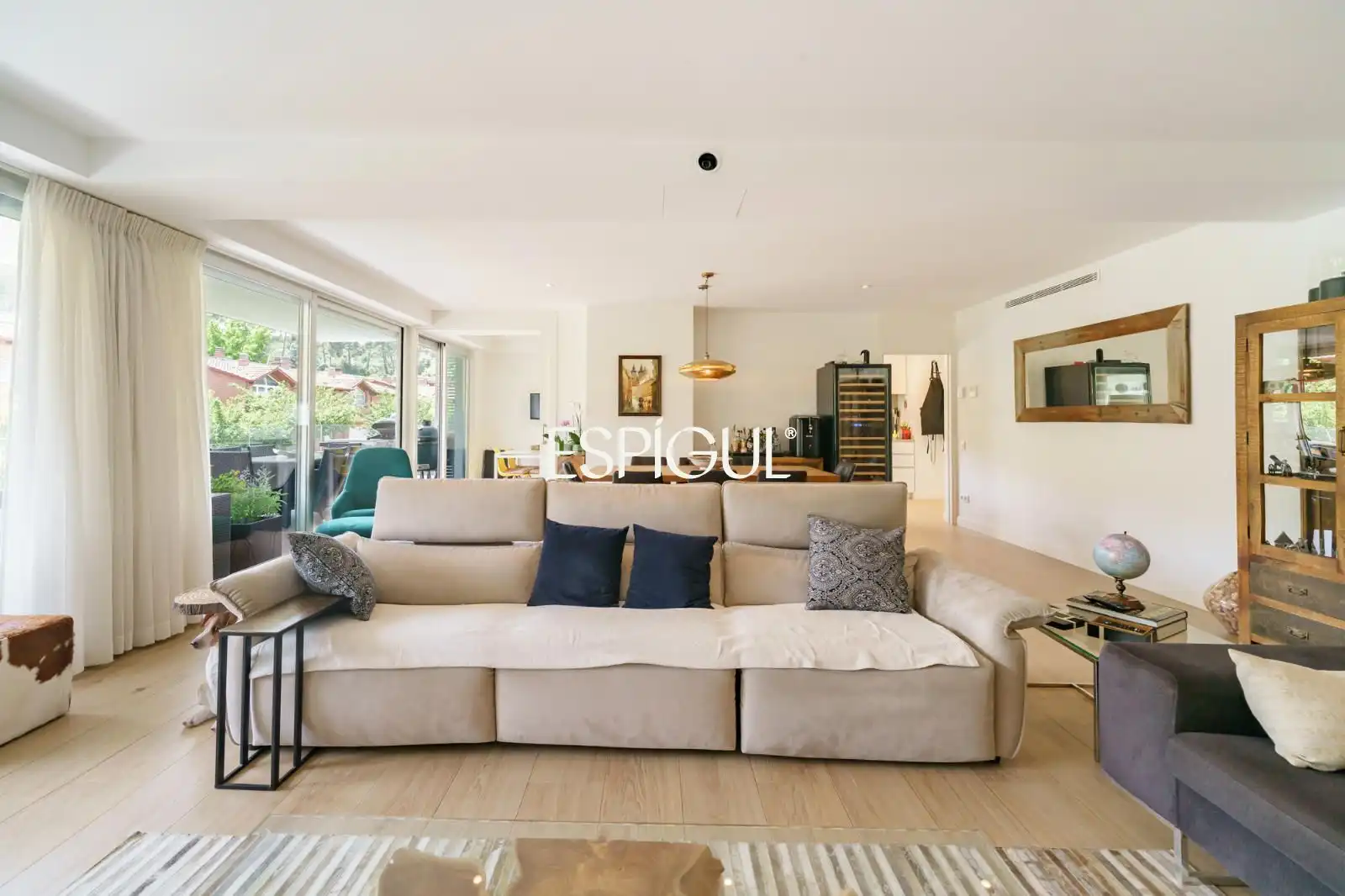 Sala de estar de Piso en venta en Sant Cugat del Vallès con Aire acondicionado, Calefacción y Terraza