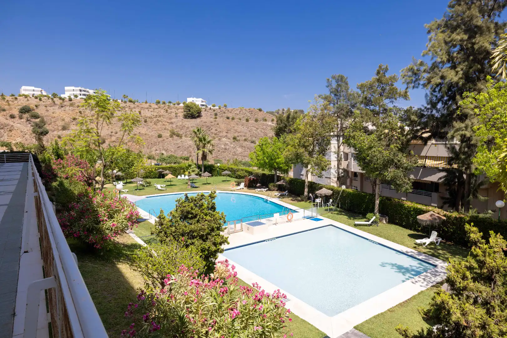 Piscina de Pis en venda en Málaga amb Aire condicionat, Calefacció i Terrassa