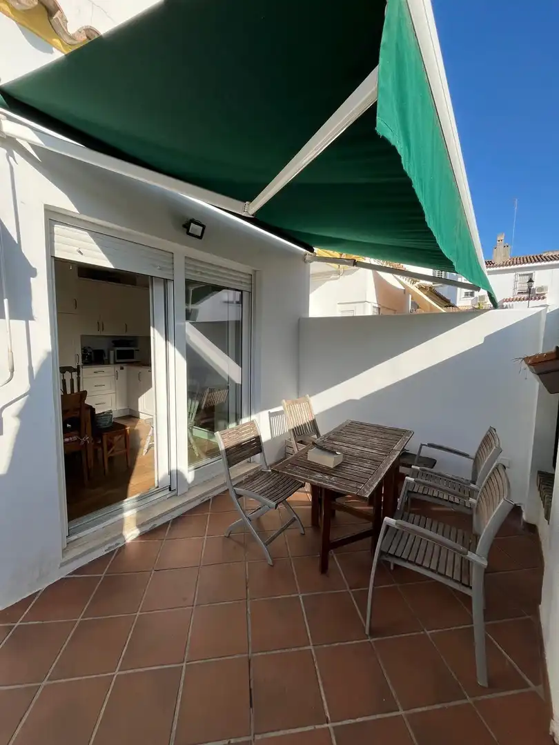Terrassa de Casa adosada en venda en El Puerto de Santa María amb Aire condicionat, Jardí privat i Parquet