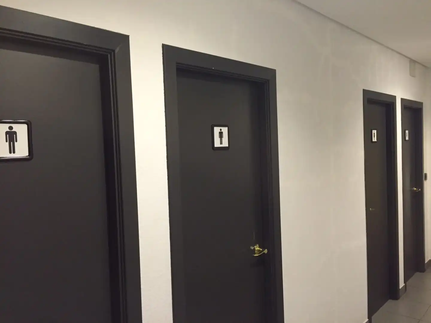 Bany de Oficina en venda en A Coruña Capital  amb Aire condicionat, Calefacció i Terrassa