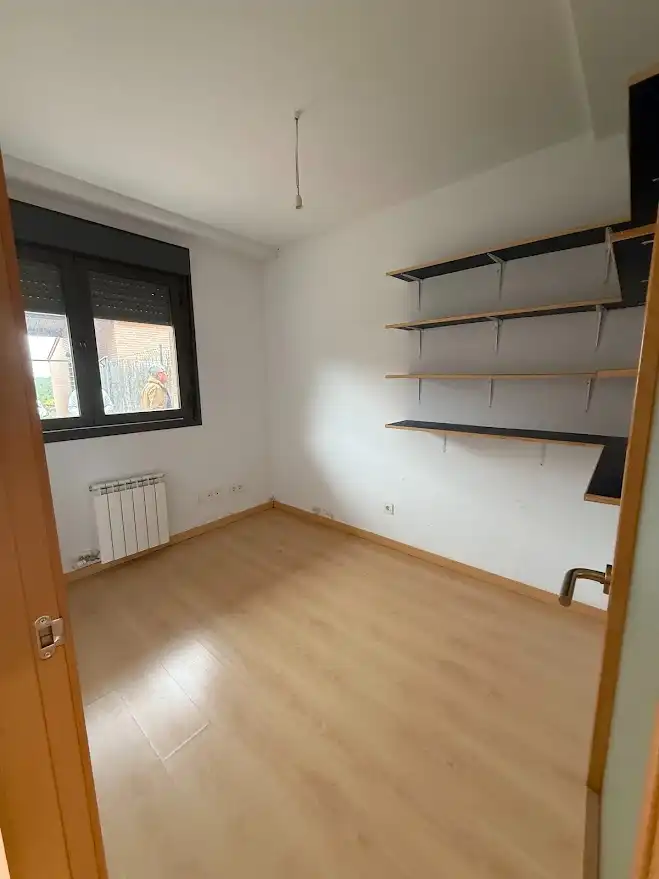 Dormitori de Casa adosada en venda en Garrafe de Torío amb Calefacció, Jardí privat i Parquet