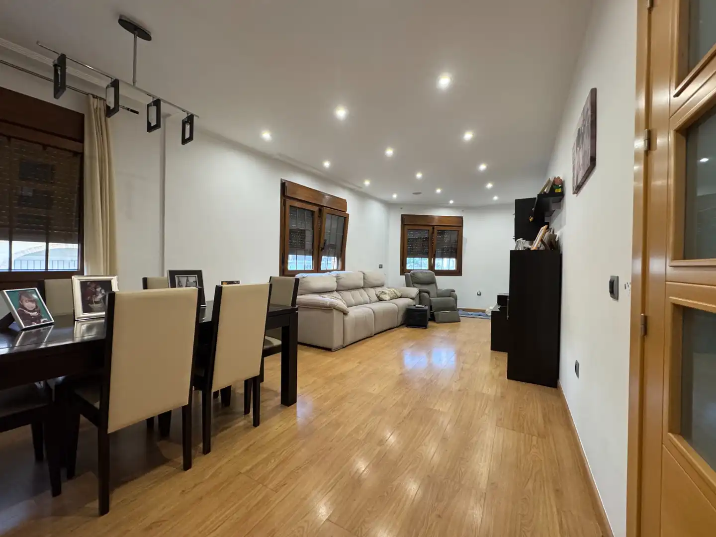 Sala de estar de Dúplex en venta en San Pedro del Pinatar con Aire acondicionado, Calefacción y Parquet