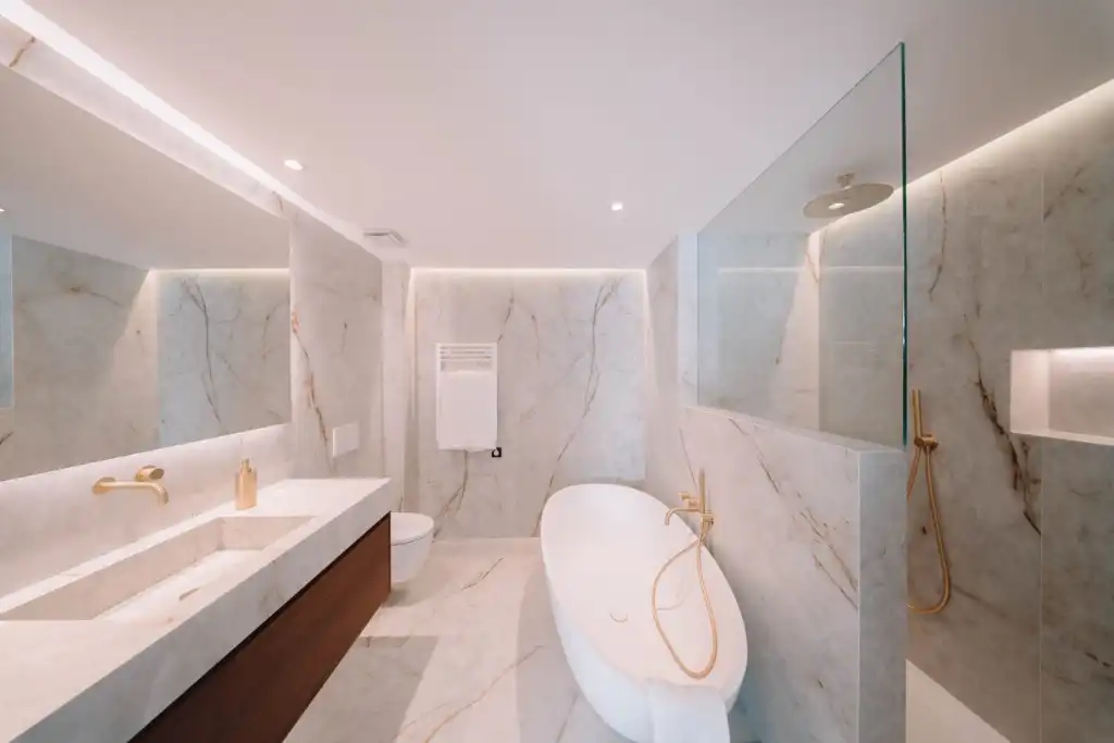 Badezimmer von Wohnungen zum Verkauf in  Palma de Mallorca mit Klimaanlage und Möbliert