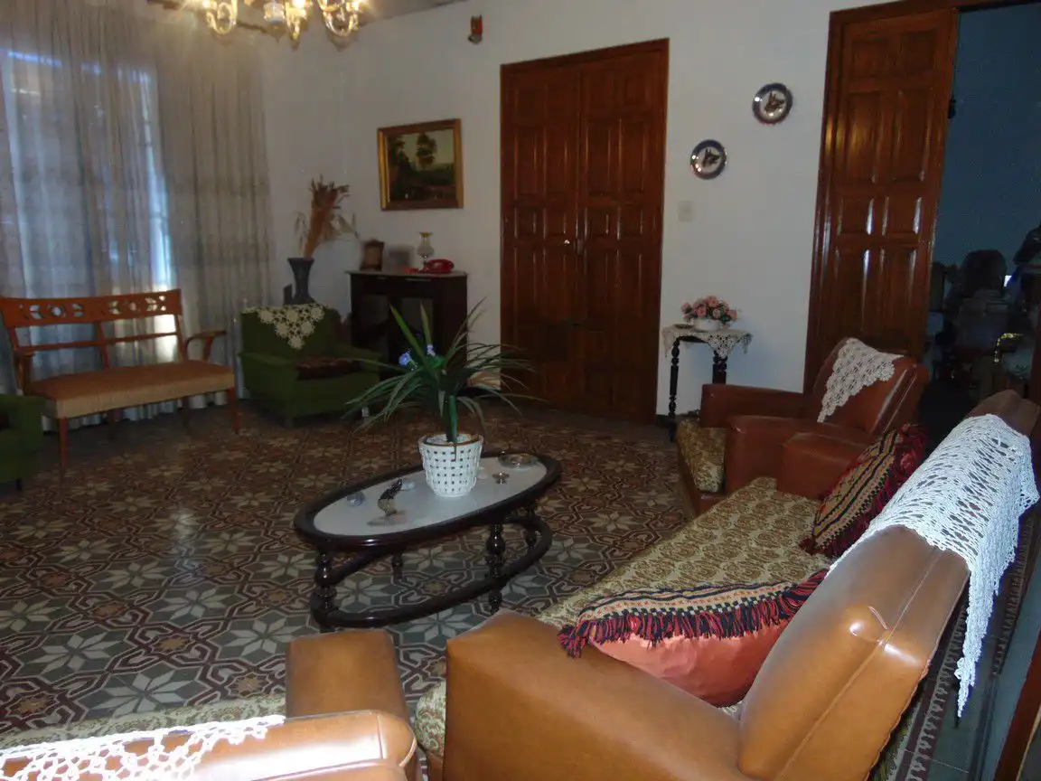 Sala d'estar de Casa o xalet en venda en Valdepeñas amb Calefacció, Terrassa i Traster