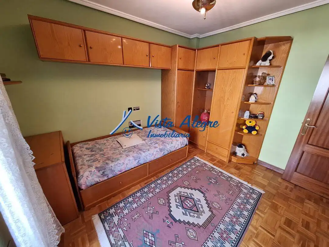 Habitación de Piso en venta en Haro con Calefacción, Terraza y Trastero