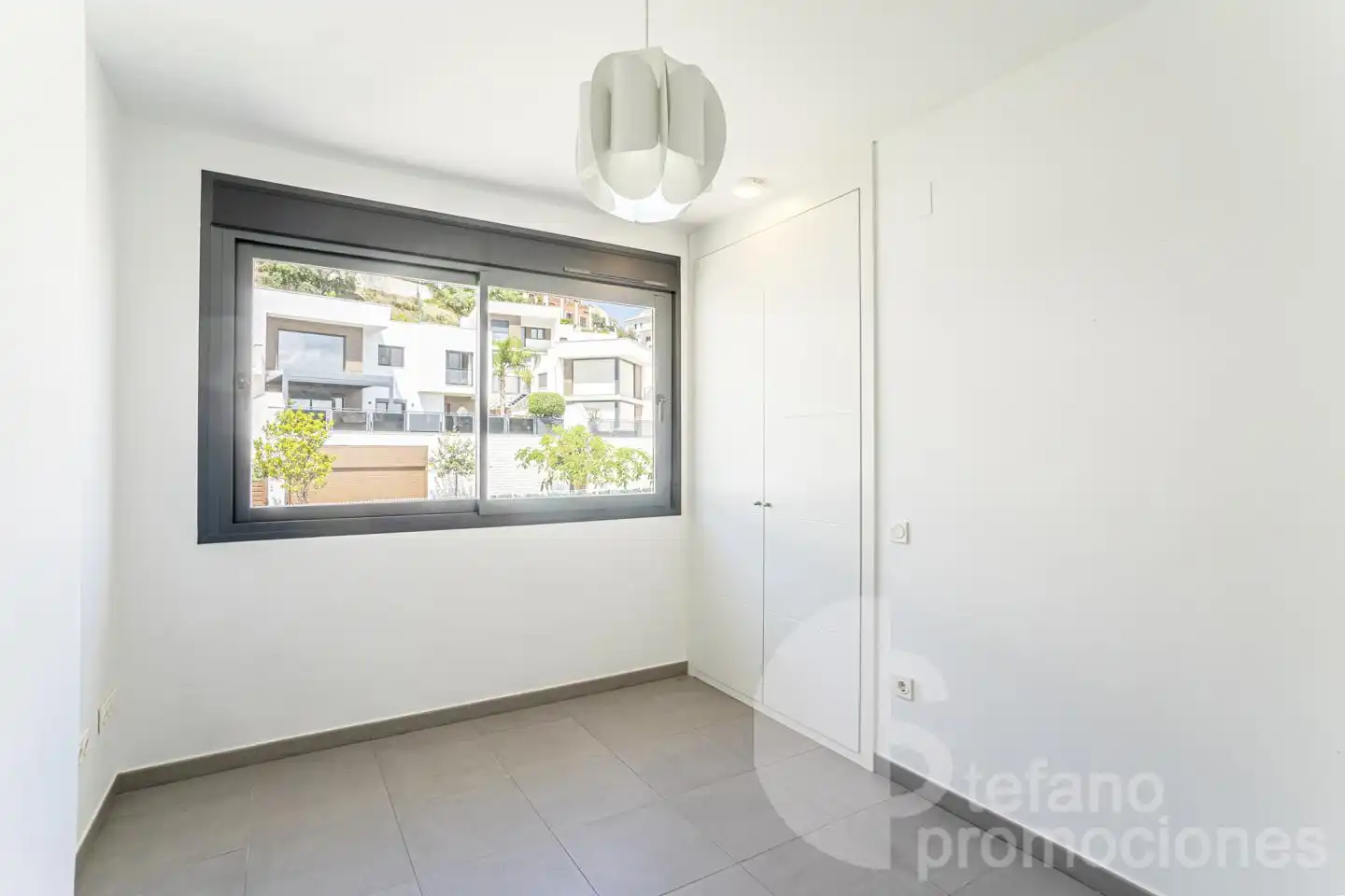 Habitación de Casa adosada en venta en Málaga con Aire acondicionado, Calefacción y Jardín privado