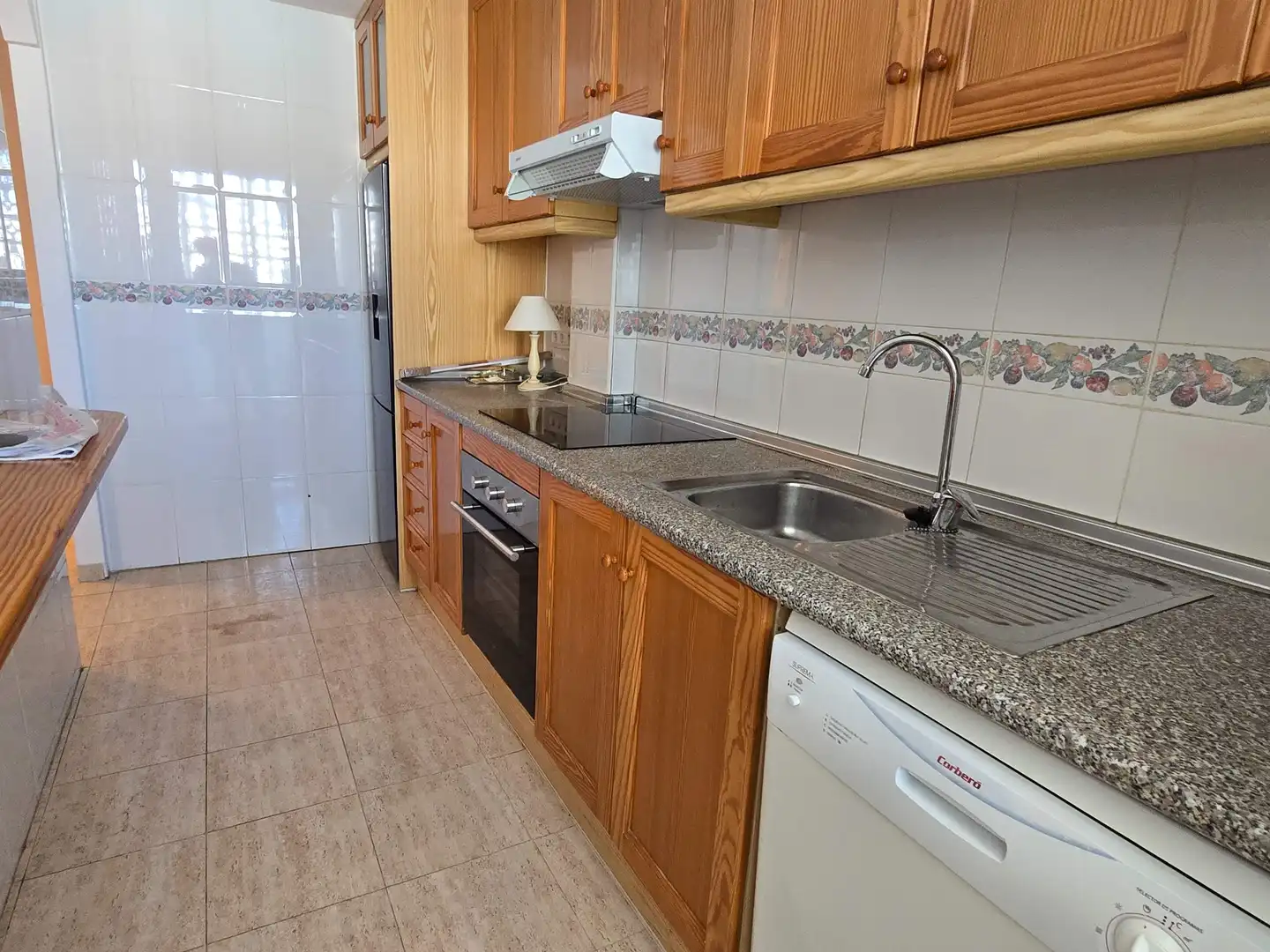 Cocina de Apartamento de alquiler en Santa Pola con Aire acondicionado, Terraza y Trastero