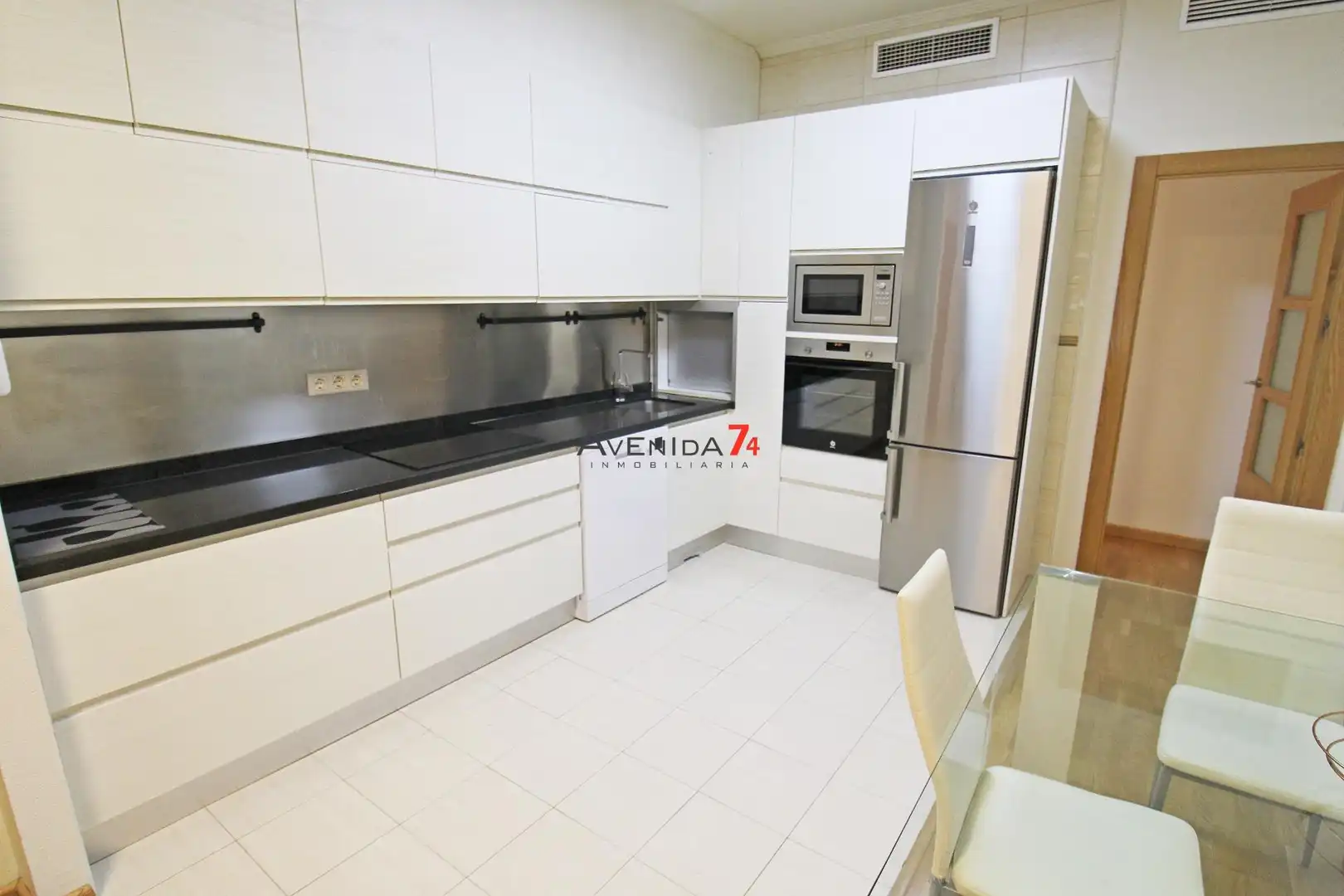 Cuina de Apartament en venda en Lorca amb Aire condicionat, Terrassa i Moblat