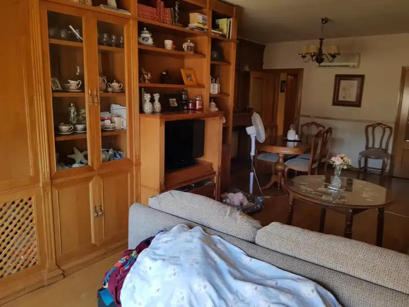 Wohnzimmer von Wohnung zum Verkauf in Plasencia mit Klimaanlage, Heizung und Privatgarten