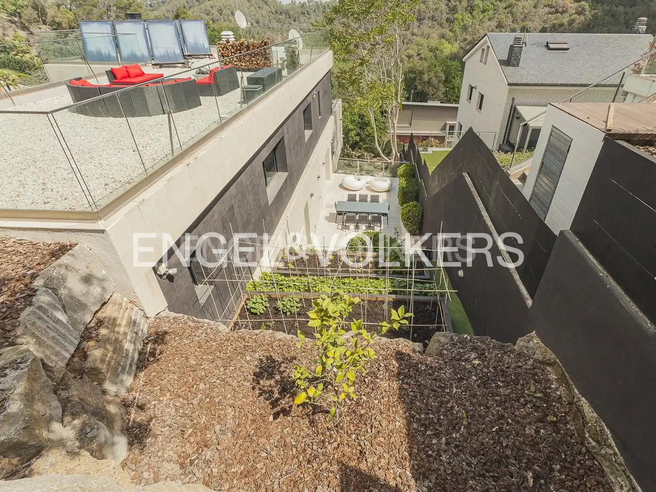 Terrassa de Casa o xalet en venda en Sant Cugat del Vallès amb Calefacció, Jardí privat i Parquet