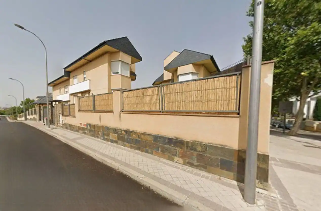 Exterior view of Houses for sale in  Madrid Capital  with Terrace